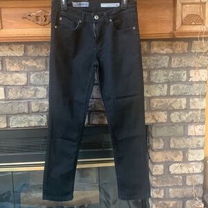 Womens Jordache size 6 black skinny stretch jean very good condition